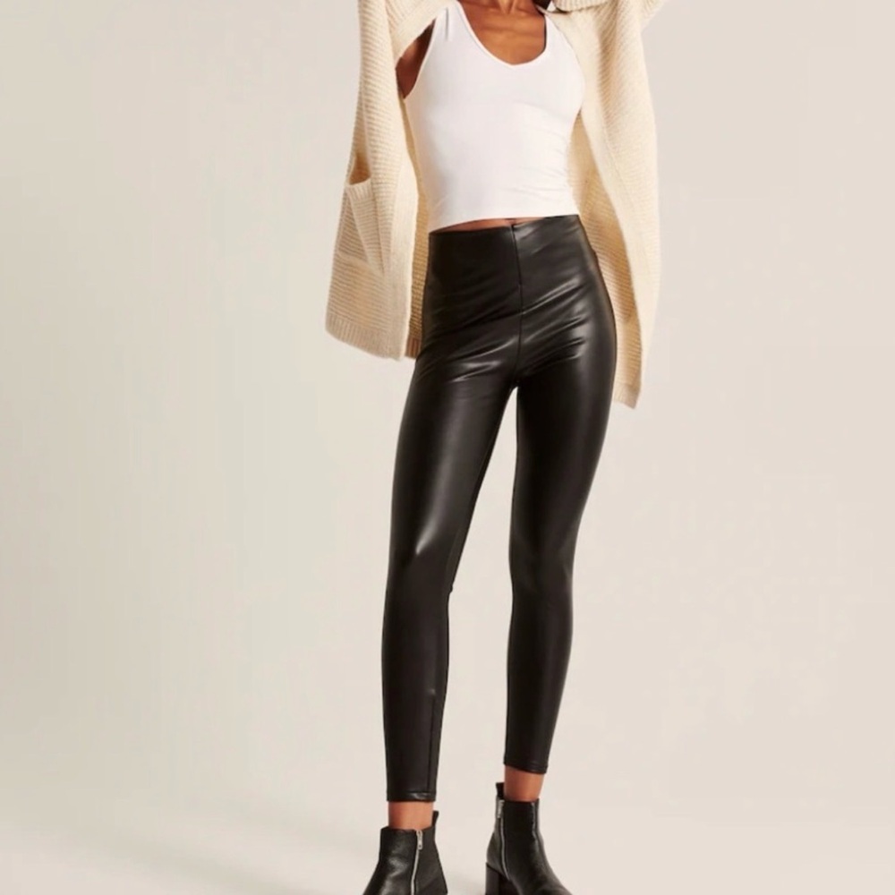 Abercrombie & Fitch Classic Vegan Leather Legging in Black